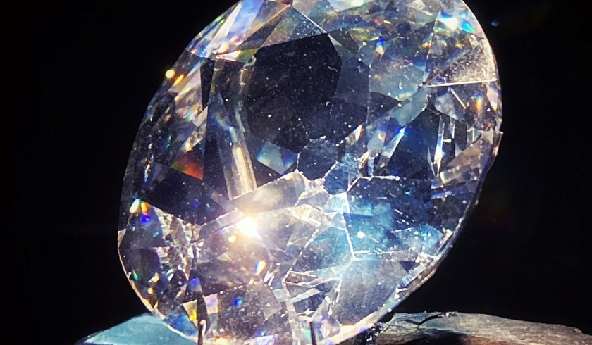 The glorious Koh-i-Noor diamond.
