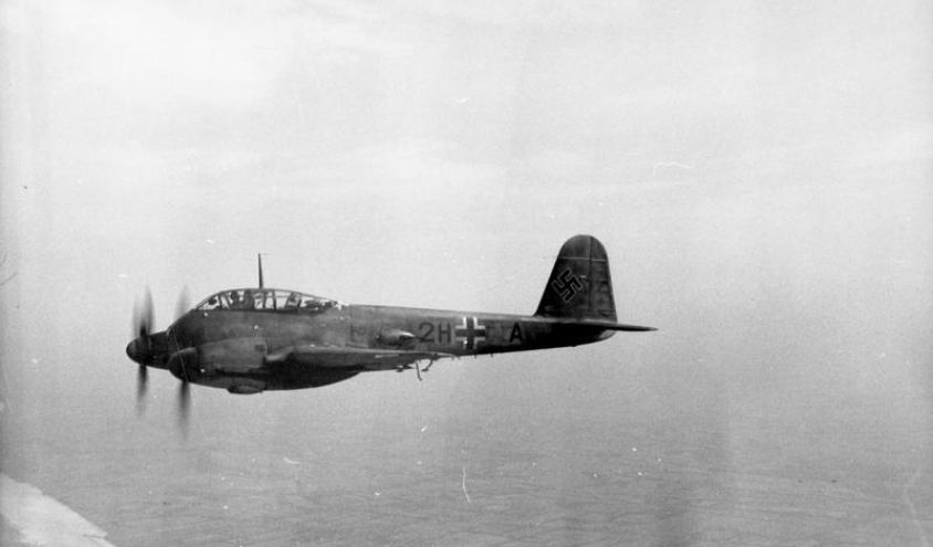 Image of the Me 210 aircraft in the sky.
